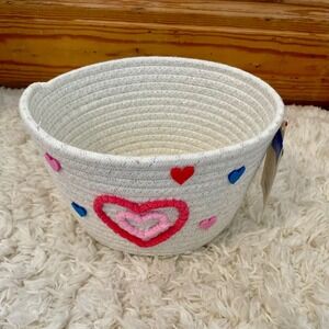 Spritz Target Valentine Heart Coiled Rope Basket White Silver Metallic 9in NEW